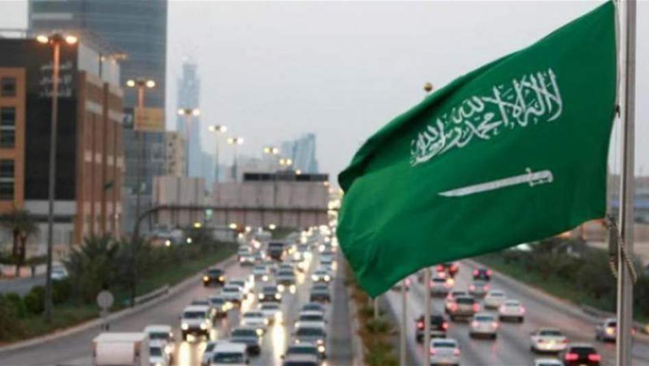السعودية.. القبض على شخص &quot;يسيء للذات الإلهية&quot; ويثير غضبا (فيديو)