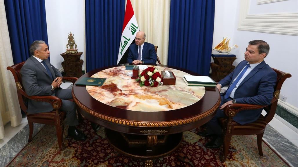 السيسي يعبّر لصالح عن دعمه الكامل لأمن واستقرار العراق 