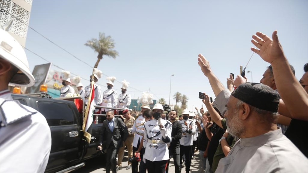 بالصور.. تشييع جثمان الشاعر الراحل مظفر النواب في بغداد