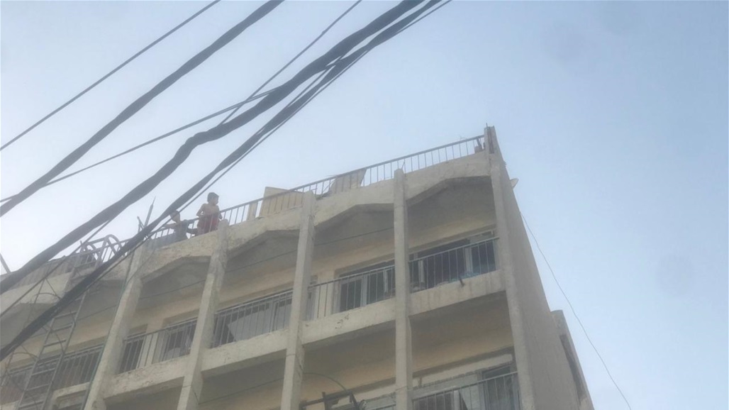 بينهم أطفال.. إنقاذ 20 نزيلاً من حريق داخل فندق وسط بغداد