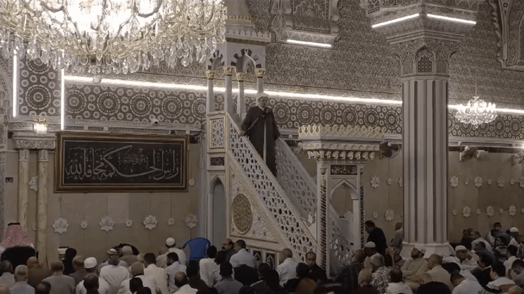خطيب جامع الإمام الأعظم: الشعب الفلسطيني ضرب أروع الأمثلة بالدفاع عن أرضه 