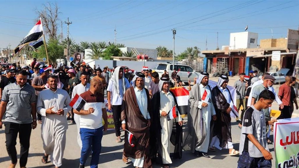 سكان ال بدير ينفرون من المنازل الى الشوارع.. احتجاج شامل على &quot;سرقة المياه&quot;