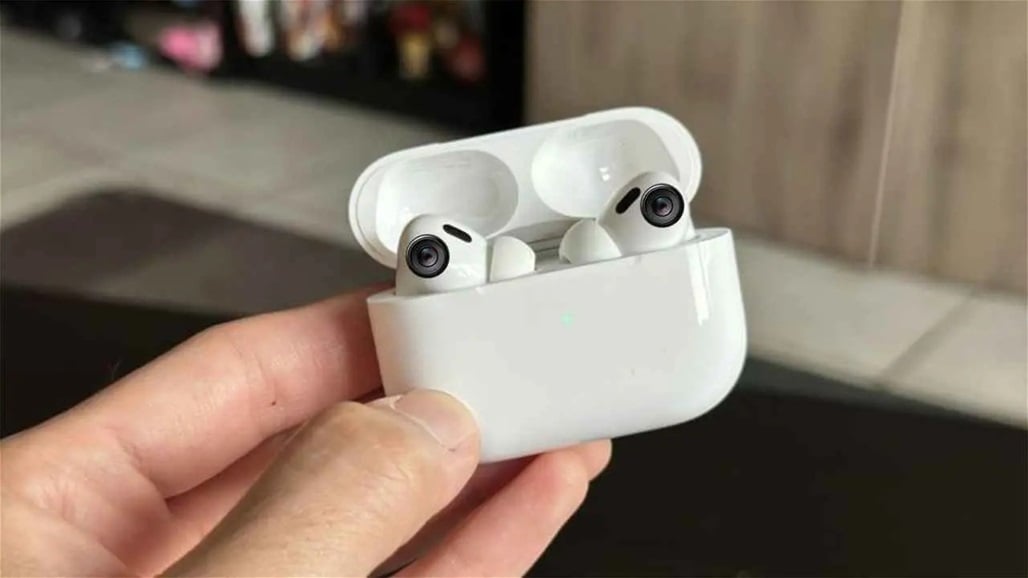 AirPods مزودة بكاميرات