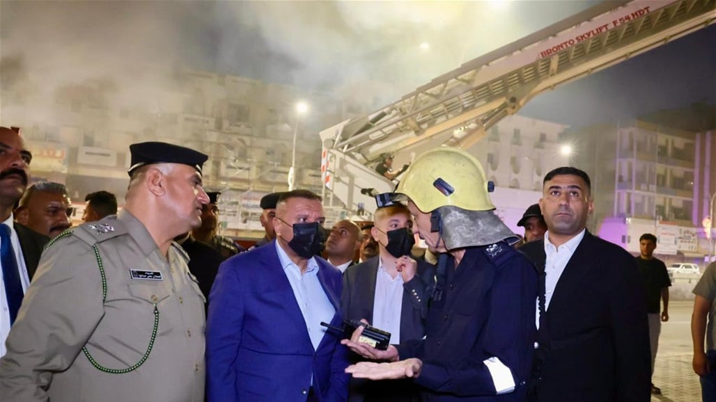 بالصور.. وزير الداخلية يتابع عمليات اخماد حريق في بغداد
