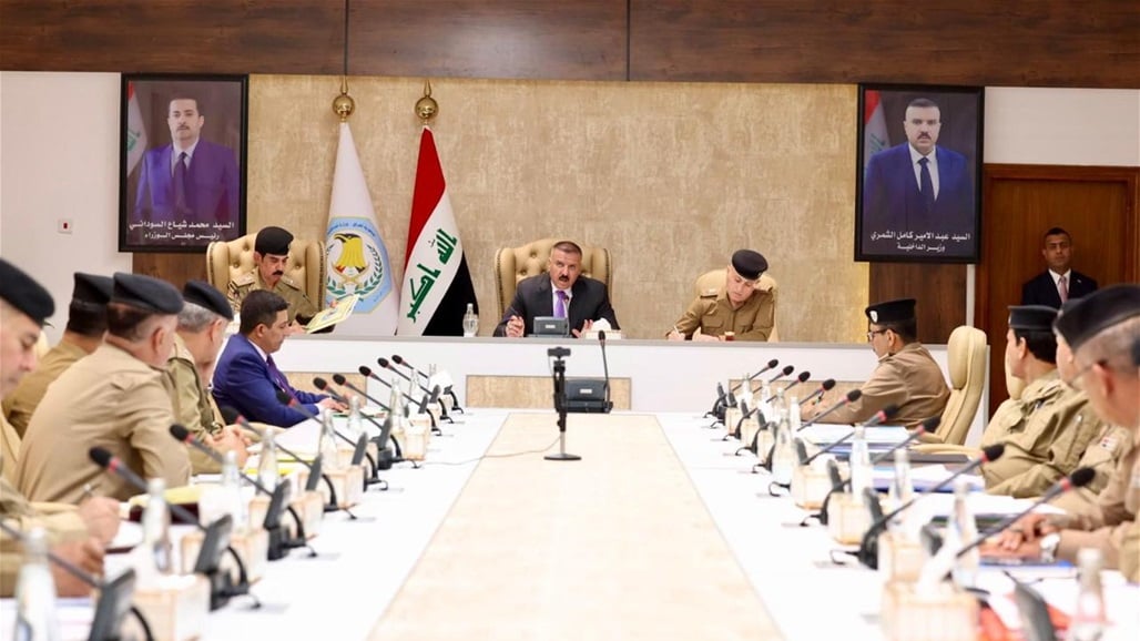 وزير الداخلية يوجه بزج الضباط في دورات لحقوق الإنسان