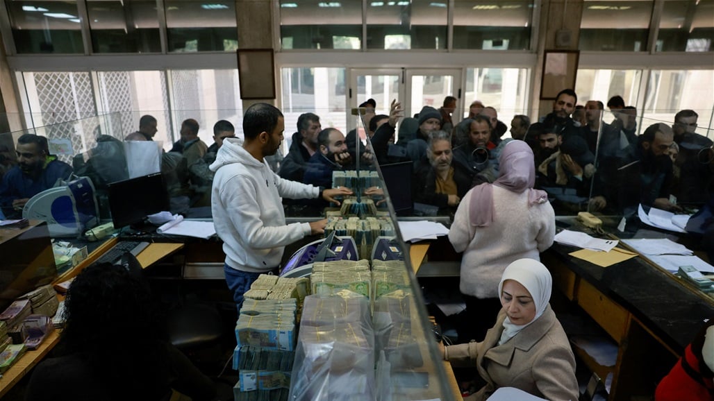 أول راتب بزيادة 400%.. قطر تدفع رواتب السوريين لـ3 اشهر بـ&quot;استثناء&quot; العسكريين