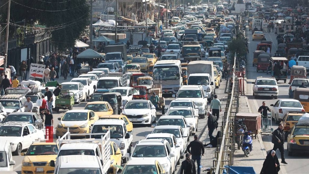 قبل عطلة القمة بيوم.. أغلب شوارع بغداد تغص بازدحامات خانقة