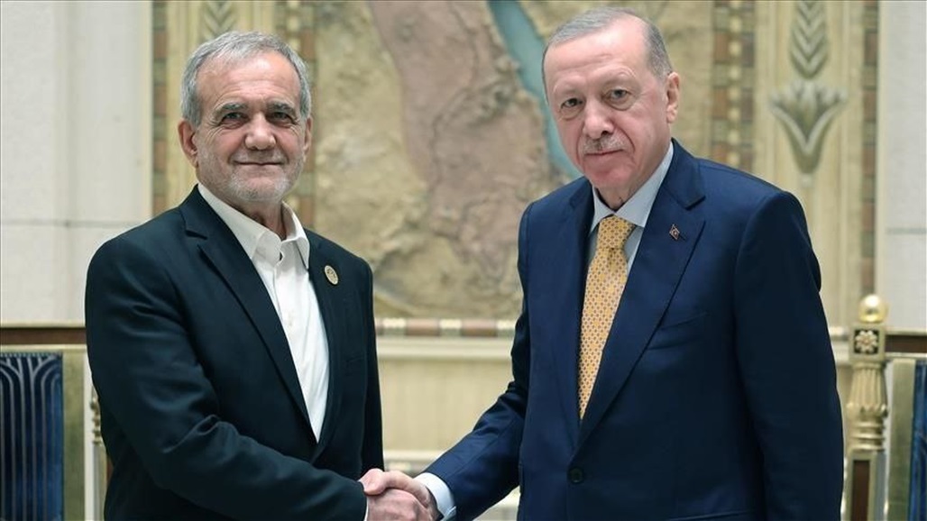 أردوغان للرئيس الإيراني: تركيا قادرة على لعب دور الوسيط في المفاوضات النووية