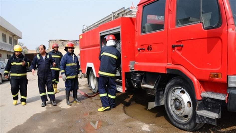 اندلاع حريق كبير داخل بناية تجارية في منطقة حافظ القاضي وسط بغداد (فيديو)