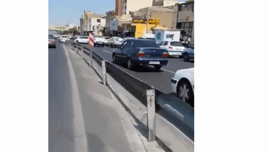 ازدحام في محطات الوقود بطهران بعد الهجمات الإسرائيلية على إيران (فيديو)