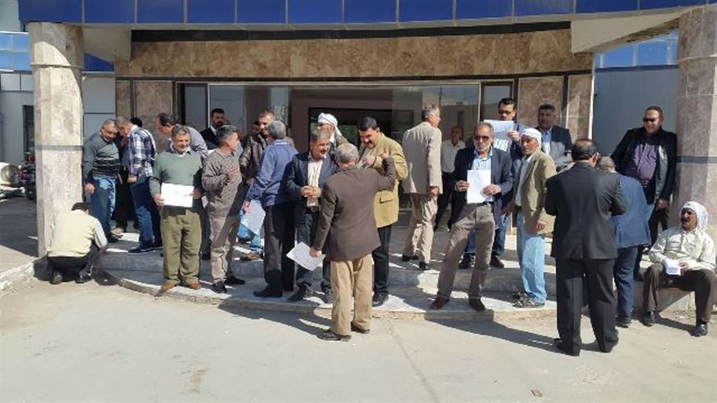 موظفو الإعمار والإسكان بميسان يتظاهرون إحتجاجاً على تأخر رواتبهم