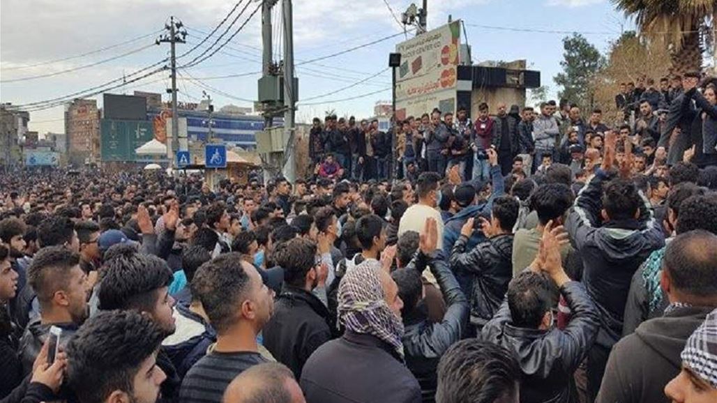 متظاهرون يهاجمون مقرات التغيير والجماعة الاسلامية والحركة الاسلامية في رانية