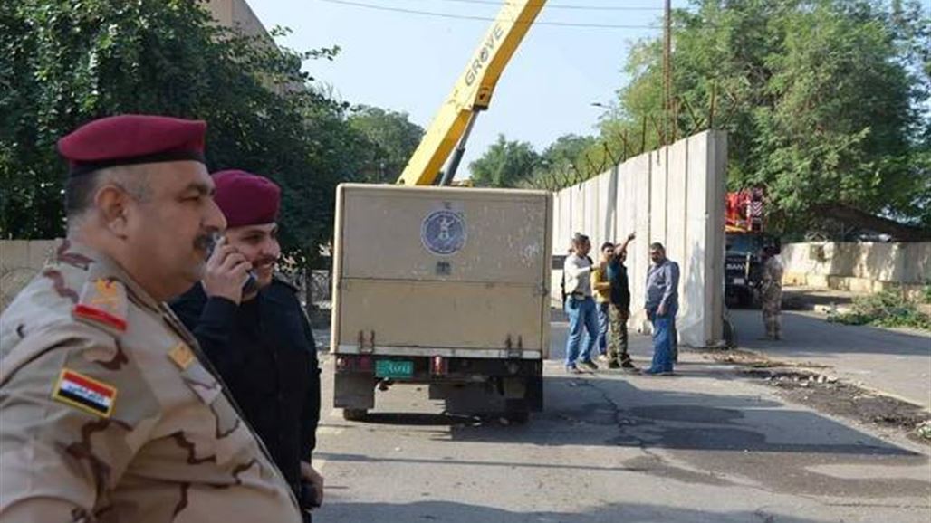 عمليات بغداد ترفع الكتل الكونكريتية عن وزارة النقل والجامعة التكنلوجية